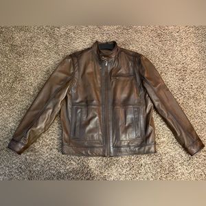 Roundtree & York mens Leather jacket, perfect condition.